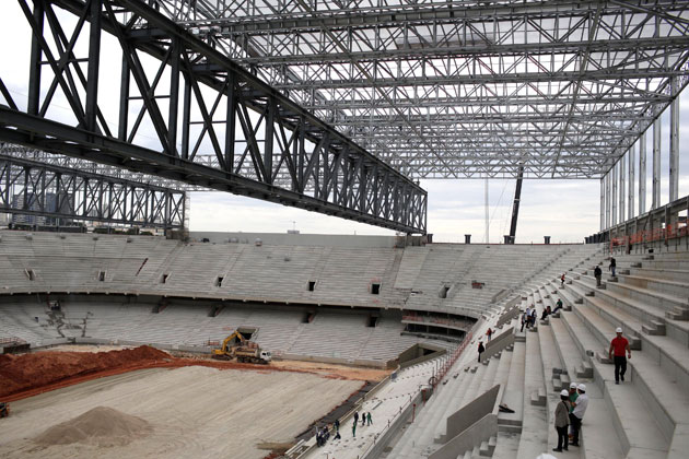 Fans detail string of problems as Manaus World Cup stadium opens