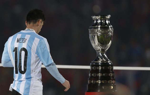 Messi tries to end a losing streak for Argentina : La última copa